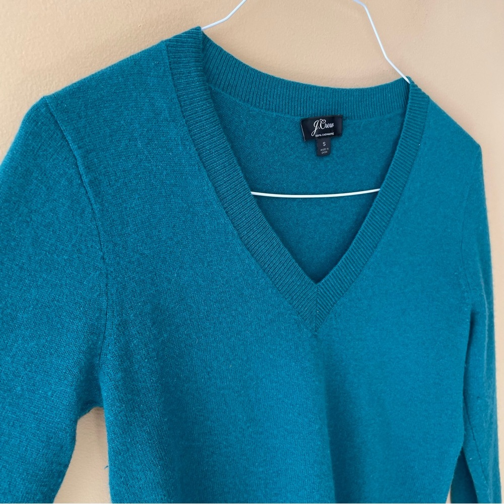 JCREW Cashmere V-neck fitted sweater in Teal AD465 - Picture 6 of 8